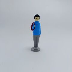 Sırt Çantalı Erkek Öğrenci - Teraryum malzemesi