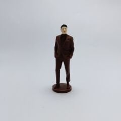 Takım elbiseli erkek - Kahverengi - Teraryum malzemesi