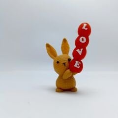 Love Yazılı Balonlu Tavşan  -Teraryum Malzemesi