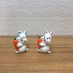 Havuçlu Tavşan-Teraryum Figürü