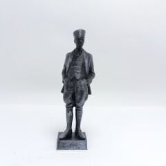 Ayakta Atatürk Figürü - Gümüş - Teraryum Malzemesi