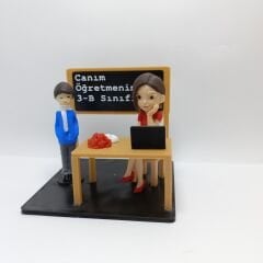 Sınıf Platform -  Bayan  öğretmen - Erkek öğrenci - Öğretmenler günü hediyesi