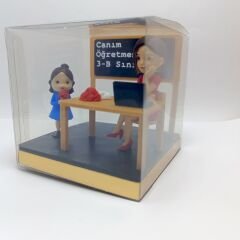 Sınıf Platform -  Bayan  öğretmen - Kız öğrenci - Öğretmenler günü hediyesi(Kişiye Özel)