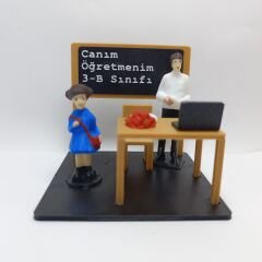 Sınıf Platform -  Erkek öğretmen - Kız öğrenci - Öğretmenler günü hediyesi(Kişiye Özel)