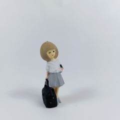 Küt Saçlı Bayan  Figürü 6.5cm - Teraryum Malzemesi