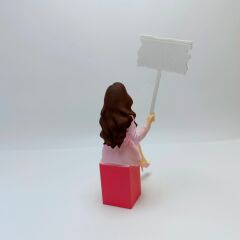 Dünya Kadınlar Günü Oturan Bayan- Teraryum Malzemesi