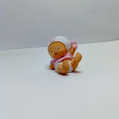 Oyuncaklı Kız Bebek -Teraryum Malzemesi