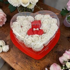 Kırmızı Ayıcıklı Işıklı Beyaz Güllü Kalp Kutu